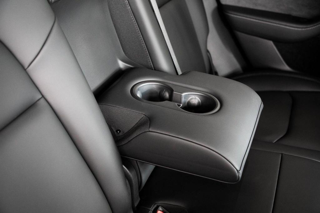 Used Tesla Model Y 2023 for sale - 76645812: Photo 27