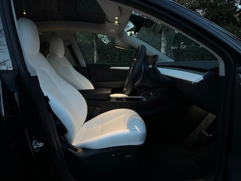 Used Tesla Model Y 2024 for sale - 79292369: Photo