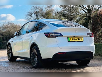 Used Tesla Model Y 2024 for sale - 79075805: Photo