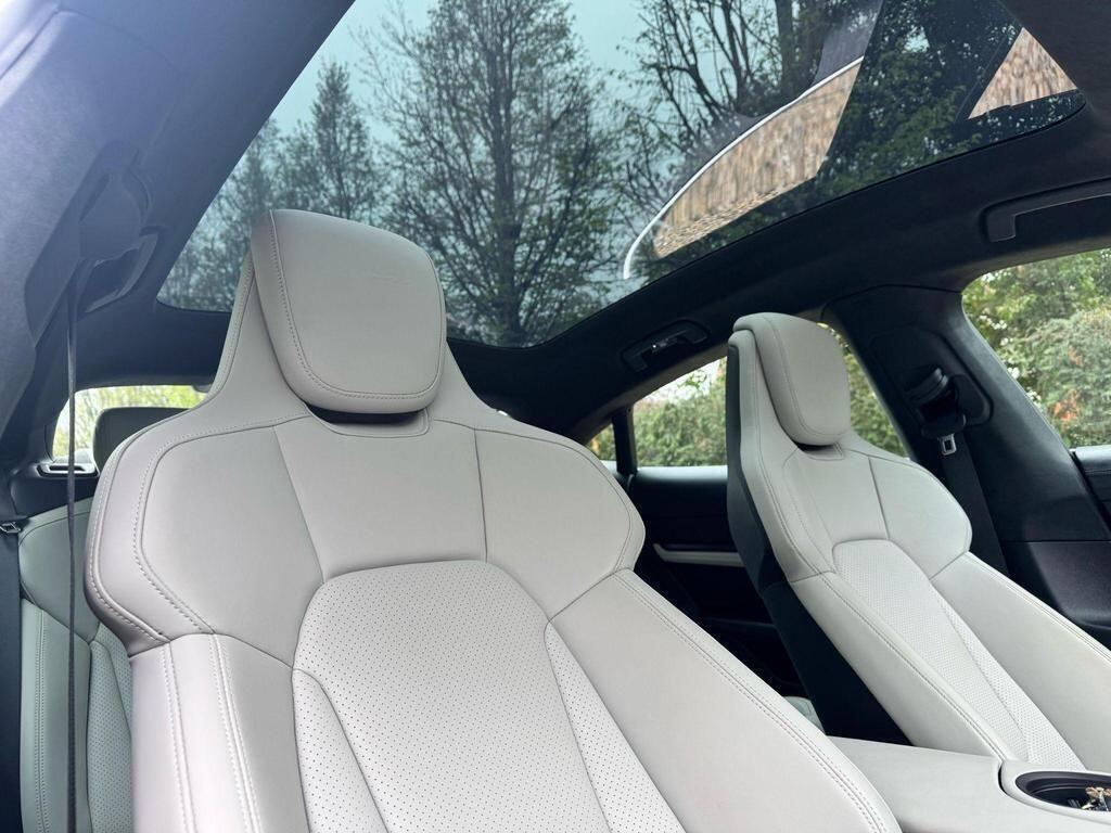 Used Porsche Taycan 2022 for sale - 76952896: Photo 14