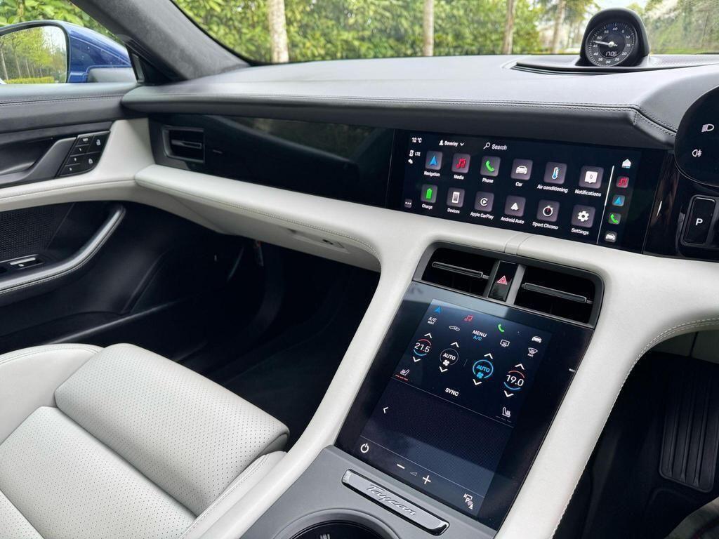 Used Porsche Taycan 2022 for sale - 76952896: Photo 17