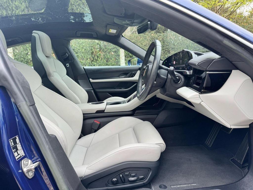 Used Porsche Taycan 2022 for sale - 76952896: Photo 19