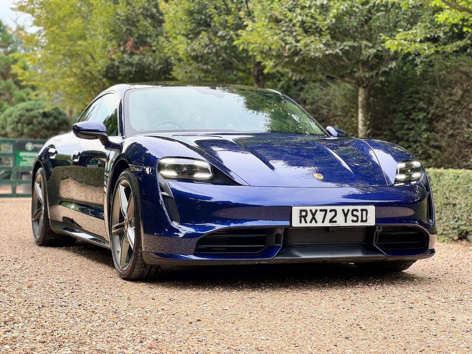 Used Porsche Taycan 2022 for sale - 76952896: Photo 2