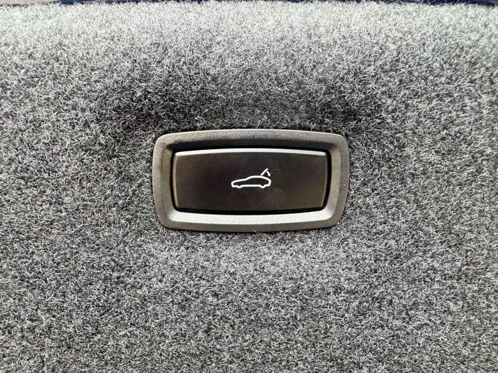 Used Porsche Taycan 2022 for sale - 76952896: Photo 30