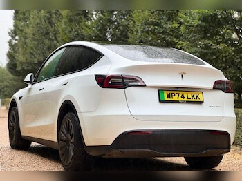 Used Tesla Model Y 2024 for sale - 76936366: Photo