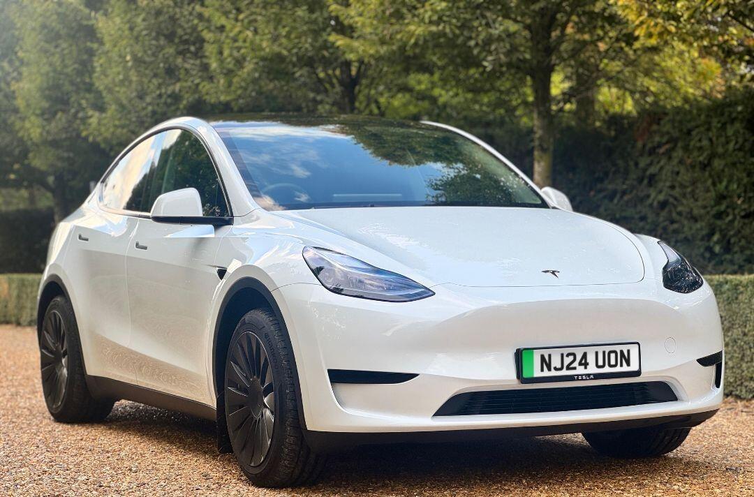 Used Tesla Model Y 2024 for sale - 77939641: Photo 2