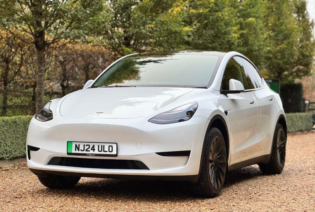 Used Tesla Model Y 2024 for sale - 76975940: Photo 2
