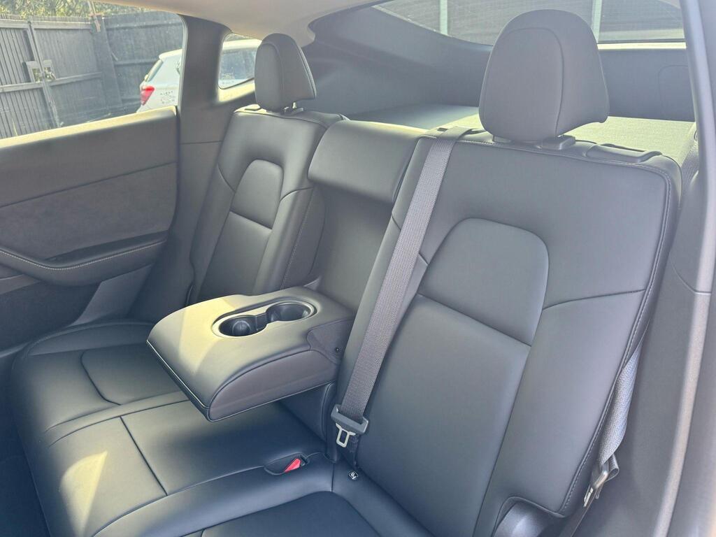 Used Tesla Model Y 2023 for sale - 76398634: Photo 27