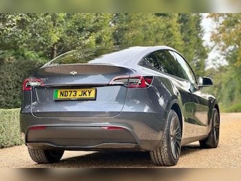 Used Tesla Model Y 2024 for sale - 76561555: Photo