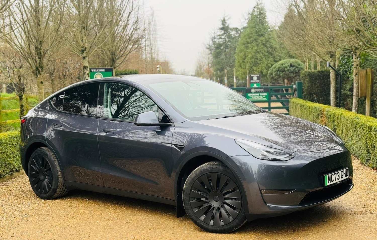 Used Tesla Model Y 2024 for sale - 77978107: Photo 2