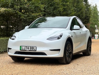 Used Tesla Model Y 2025 for sale - 76188527: Photo 2