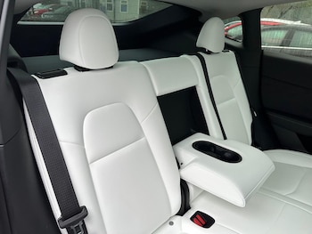 Used Tesla Model Y 2024 for sale - 79452913: Photo