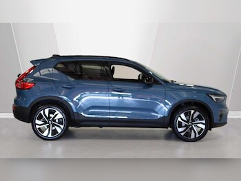 Used Volvo XC40 2025 for sale - 75915720: Photo