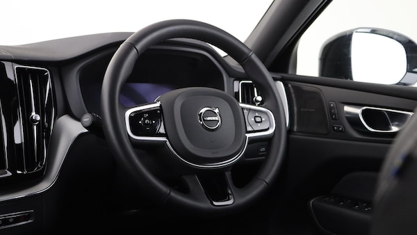 Used Volvo XC60 2025 for sale - 76189423: Photo 10