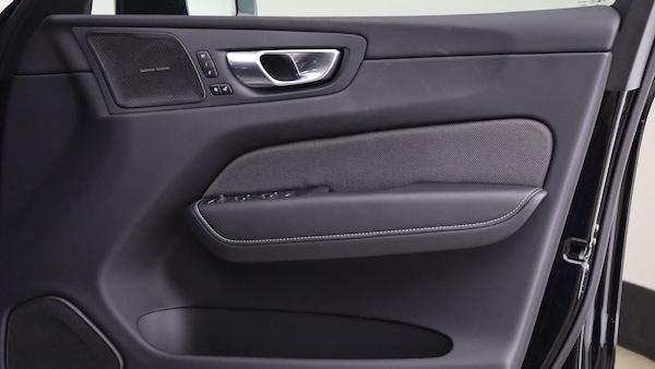 Used Volvo XC60 2025 for sale - 76189423: Photo 28