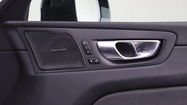 Used Volvo XC60 2025 for sale - 76189423: Photo 39