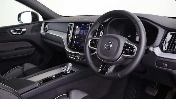 Used Volvo XC60 2025 for sale - 76189423: Photo 4