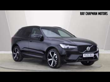 2025 (25) - T8 AWD PHEV Ultra Dark (Sunroof, Bowers & Wilkins, 360 Camera) 5-Door