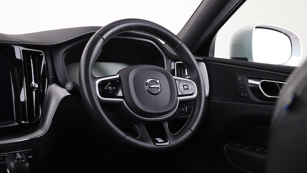 Used Volvo XC60 2019 for sale - 76258977: Photo 10