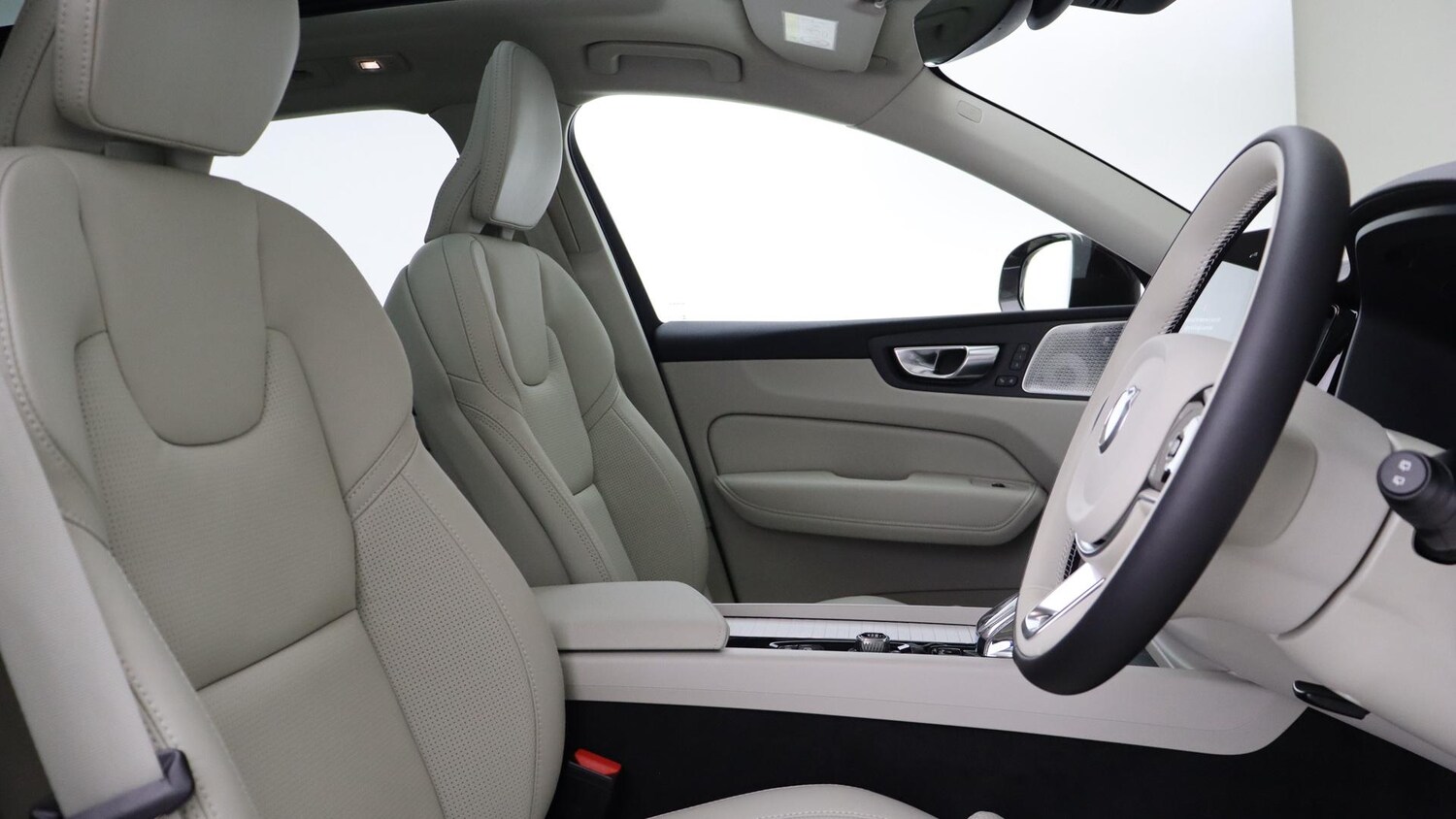 Used Volvo XC60 2025 for sale - 76072846: Photo 15