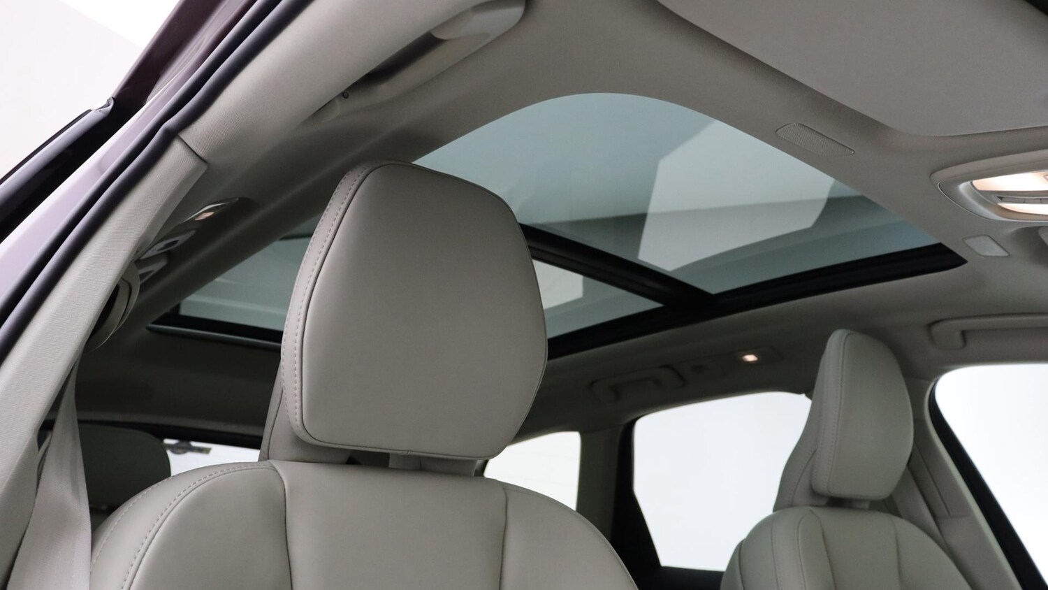 Used Volvo XC60 2025 for sale - 76072846: Photo 30