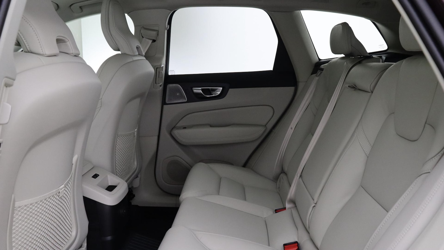 Used Volvo XC60 2025 for sale - 76072846: Photo 32