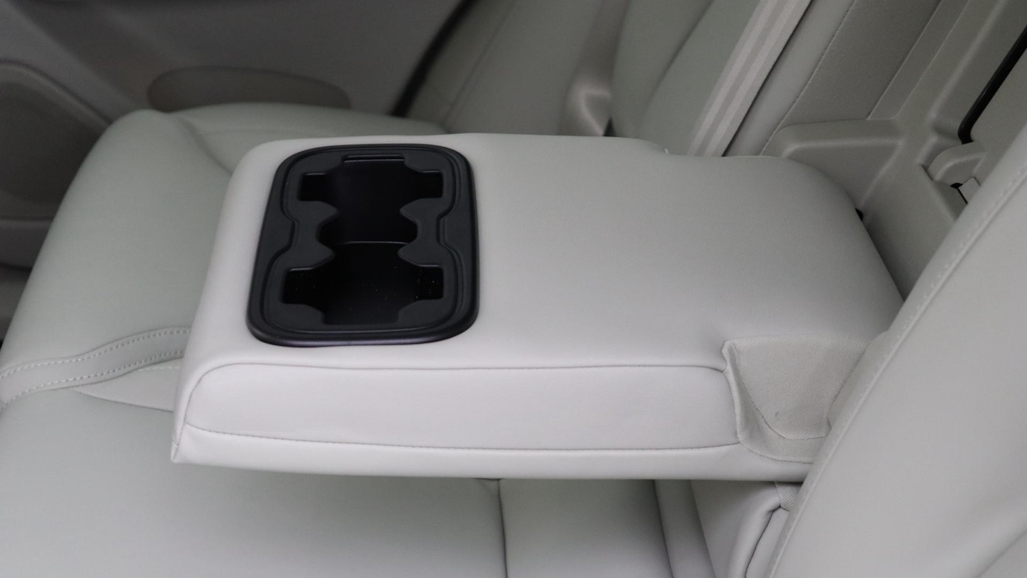 Used Volvo XC60 2025 for sale - 76072846: Photo 33