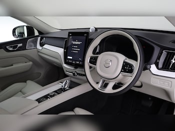 Used Volvo XC60 2025 for sale - 76072846: Photo
