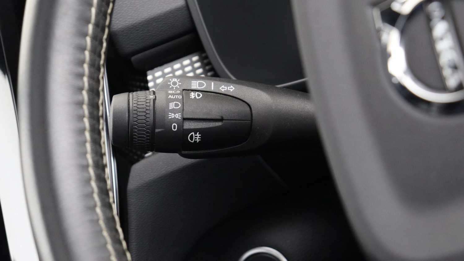 Used Volvo XC40 2020 for sale - 75789585: Photo 19