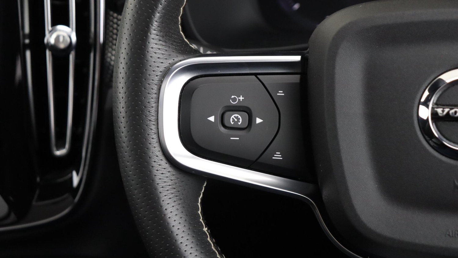 Used Volvo XC40 2020 for sale - 75789585: Photo 20