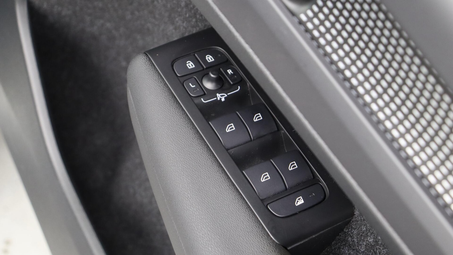 Used Volvo XC40 2020 for sale - 75789585: Photo 23