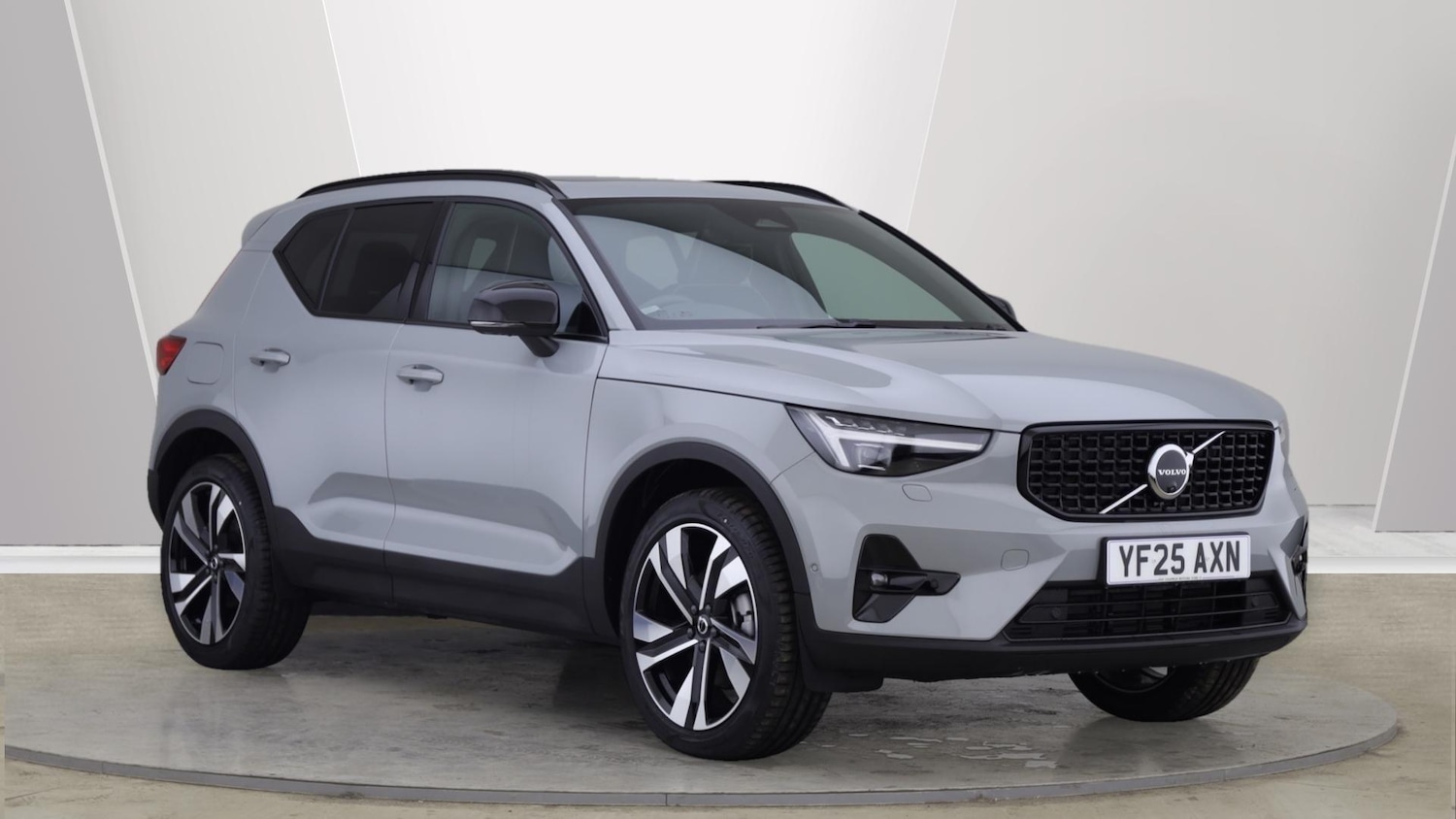 Used Volvo XC40 2025 for sale - 76138580: Photo 1