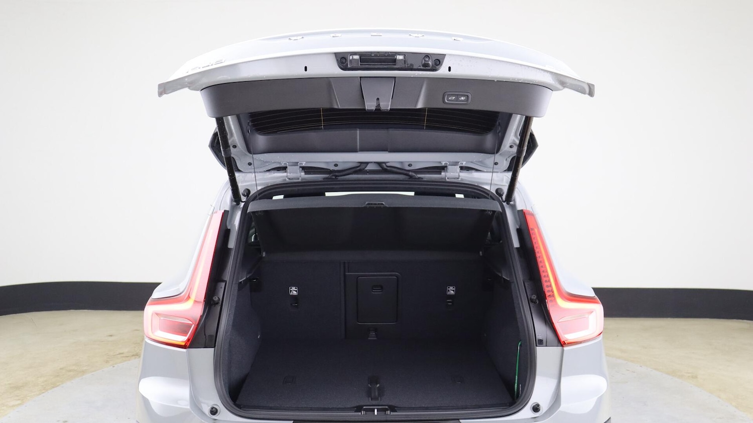 Used Volvo XC40 2025 for sale - 76138580: Photo 13