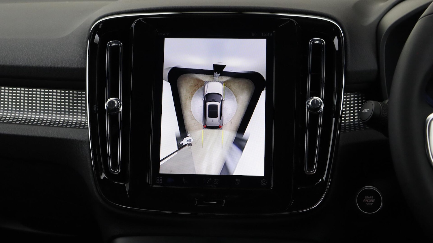 Used Volvo XC40 2025 for sale - 76138580: Photo 17