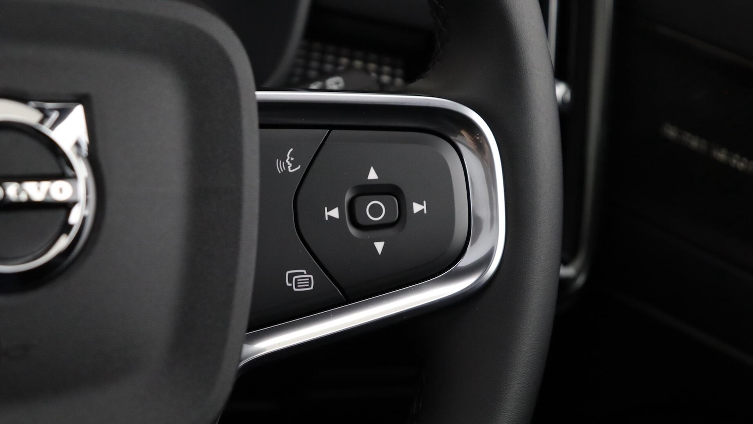 Used Volvo XC40 2025 for sale - 76138580: Photo 20