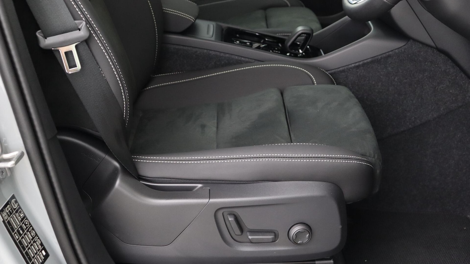 Used Volvo XC40 2025 for sale - 76138580: Photo 27