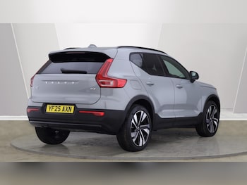 Used Volvo XC40 2025 for sale - 76138580: Photo 2