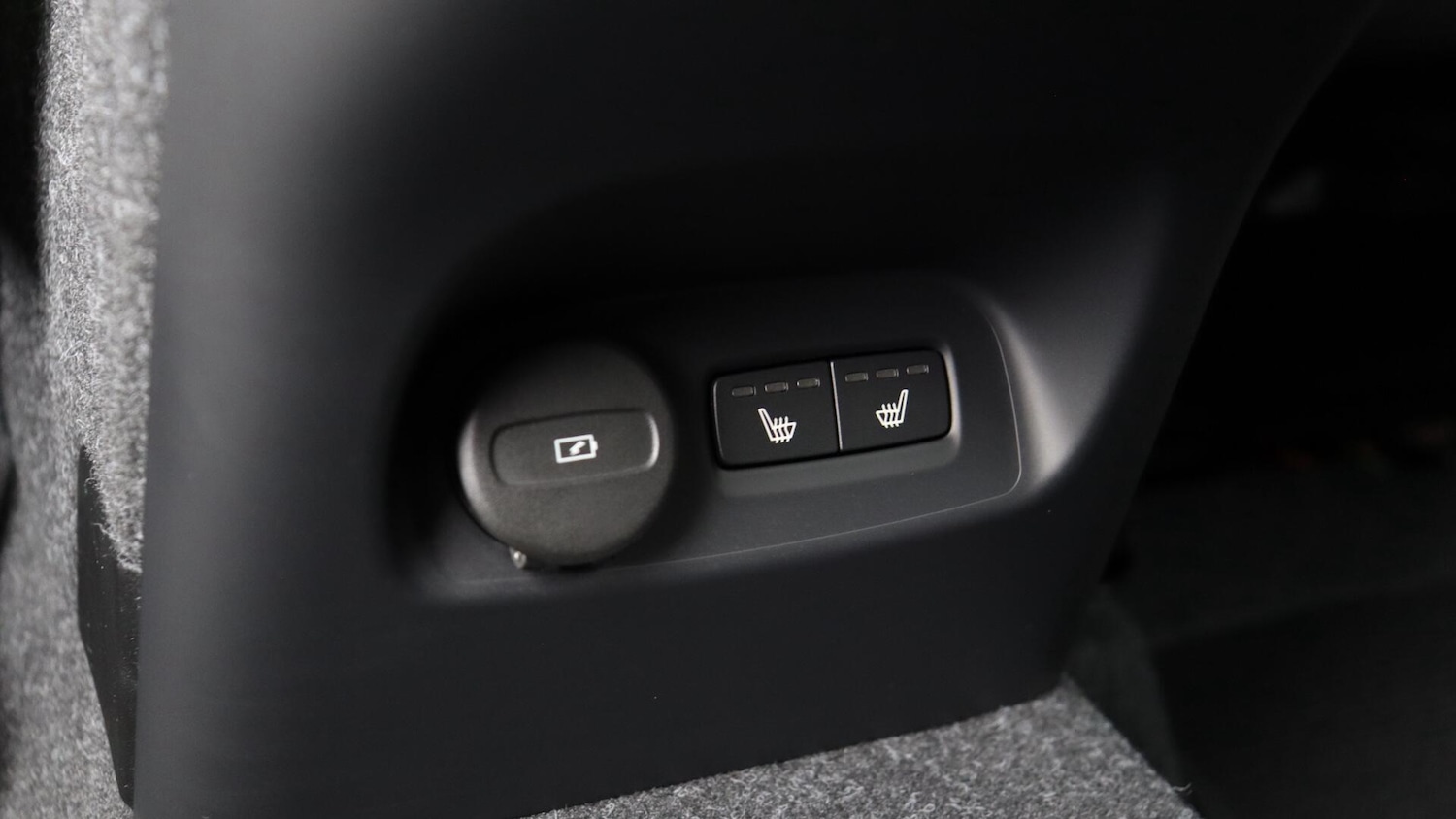 Used Volvo XC40 2025 for sale - 76138580: Photo 34
