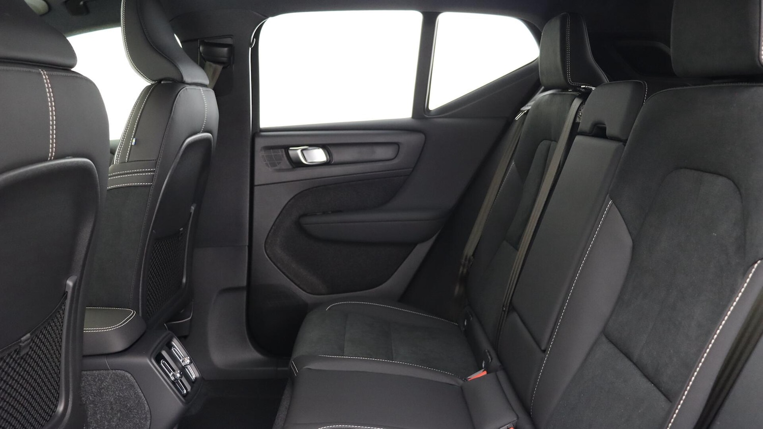 Used Volvo XC40 2025 for sale - 76138580: Photo 6