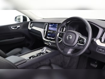Used Volvo XC60 2022 for sale - 75224896: Photo