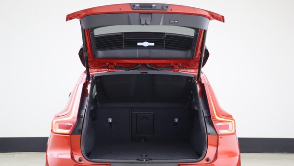 Used Volvo XC40 2025 for sale - 76189248: Photo 13