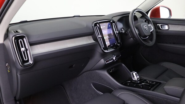 Used Volvo XC40 2025 for sale - 76189248: Photo 14