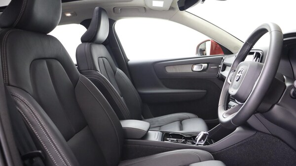 Used Volvo XC40 2025 for sale - 76189248: Photo 15