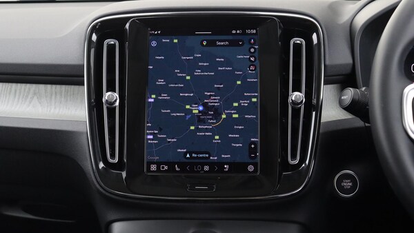 Used Volvo XC40 2025 for sale - 76189248: Photo 17