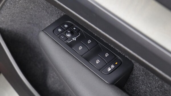 Used Volvo XC40 2025 for sale - 76189248: Photo 23