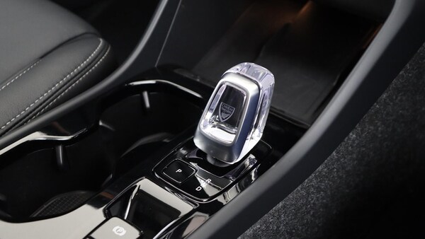 Used Volvo XC40 2025 for sale - 76189248: Photo 24
