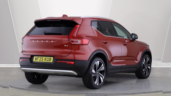 Used Volvo XC40 2025 for sale - 76189248: Photo 2