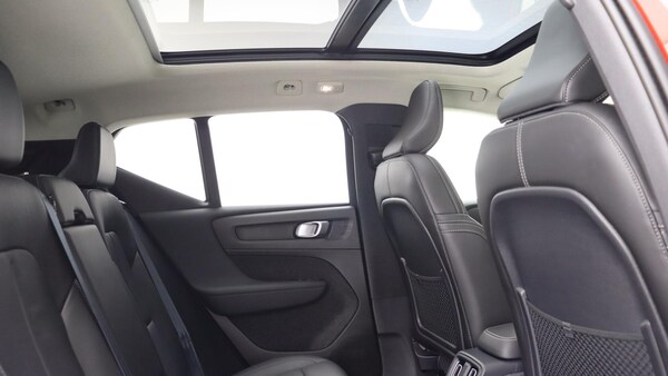 Used Volvo XC40 2025 for sale - 76189248: Photo 6