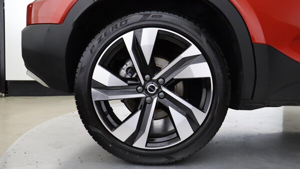 Used Volvo XC40 2025 for sale - 76189248: Photo 9