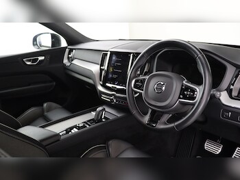 Used Volvo XC60 2021 for sale - 75647086: Photo
